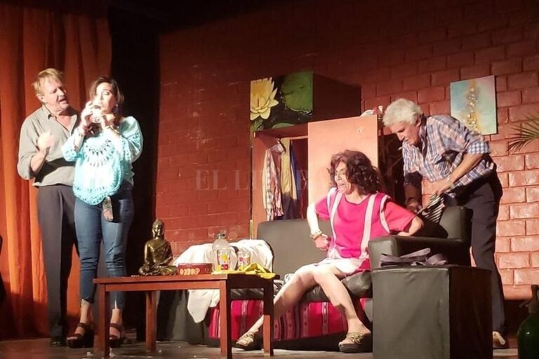 La comedia 'Tailandia' está integrada por un elenco de San Cristóbal