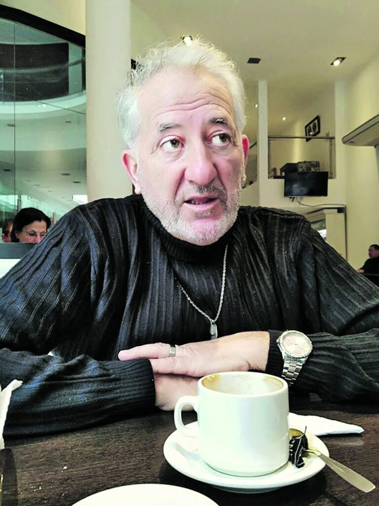 Para el escritor gualeyo Daniel González Rebolledo