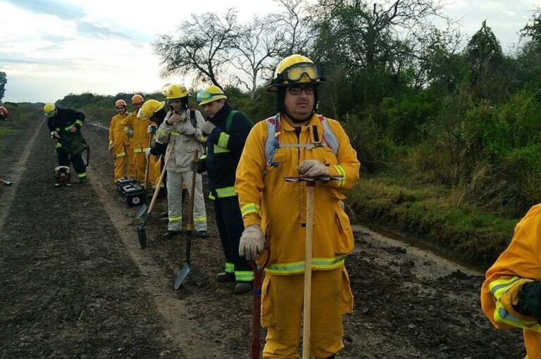 En total serán unos 400 bomberos argentinos (la mayoría de Córdoba