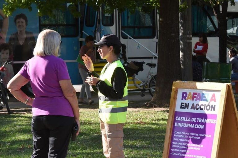 La casilla realiza trámites y servicios de distinto tipo. Gentileza: prensa Municipalidad de Rafaela.