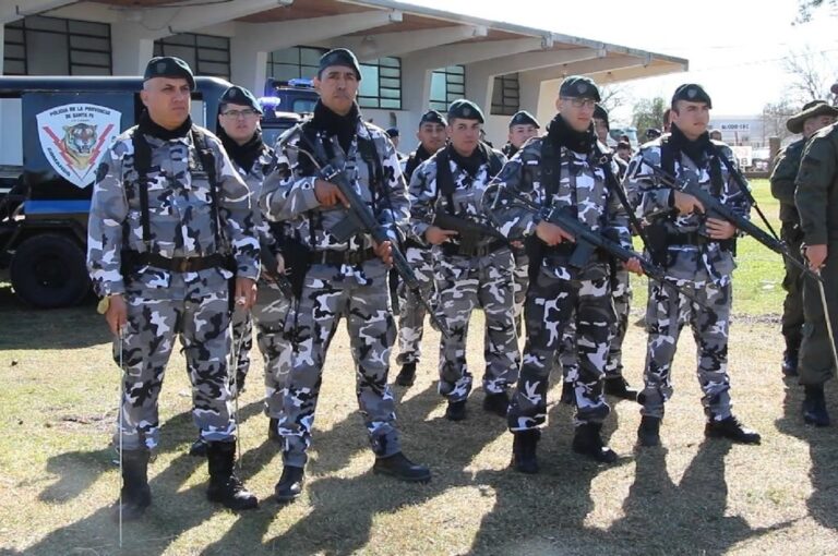 Participaron distintas unidades de la fuerza. Durante el acto se entregaron distinciones a fallecidos en actos de servicio