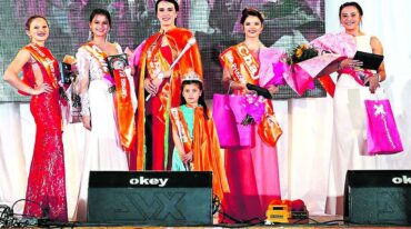 Las reinas y princesas que se quedaron con la corona provincial de la mandarina.  Gobierno de Villa del Rosario