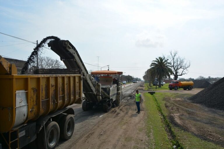 Los principales trabajos se desarrollan en el paso urbano de Arocena. Gentileza: prensa Vialidad Nacional.