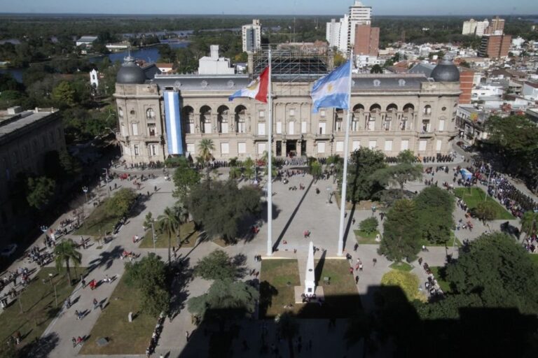 Si bien la cláusula gatillo está en el centro de la escena