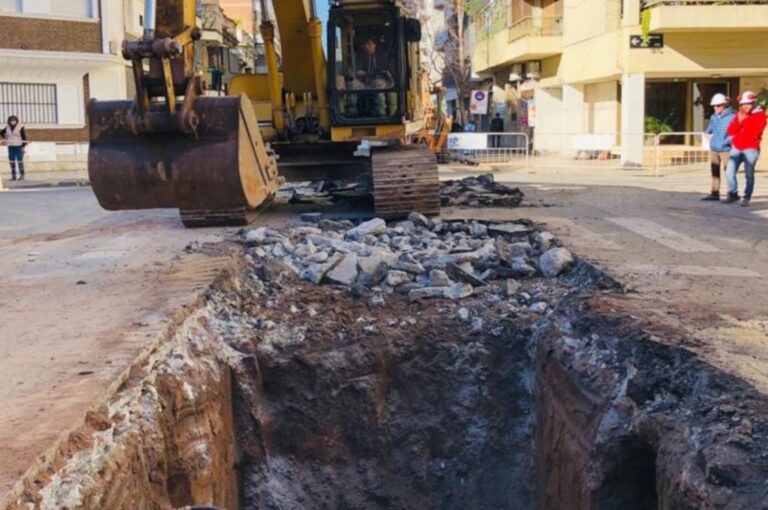 Las tareas incluyen la renovación de cañerías colectoras