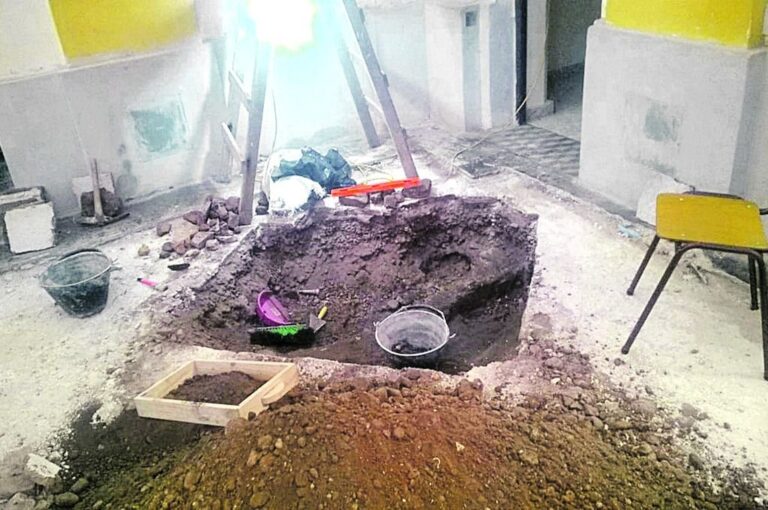 Excavación en la Parroquia Santa Rosa de Lima de Chajarí. Gentileza Chajarí al día