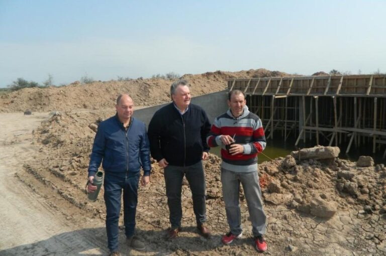 El objetivo en esta primera etapa de la ampliación del sistema de desagües cloacales de la ciudad