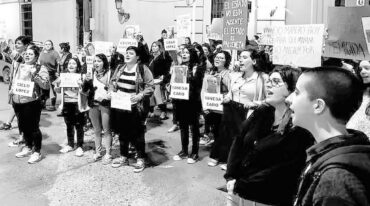 Feministas de Concepción del Uruguay marcharon pidiendo la emergencia nacional. Gentileza colectivo feminista Brujas Insurrectas