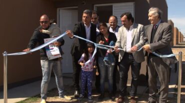 Autoridades durante el corte de cinta. Gentileza: prensa Gobierno de Santa Fe.