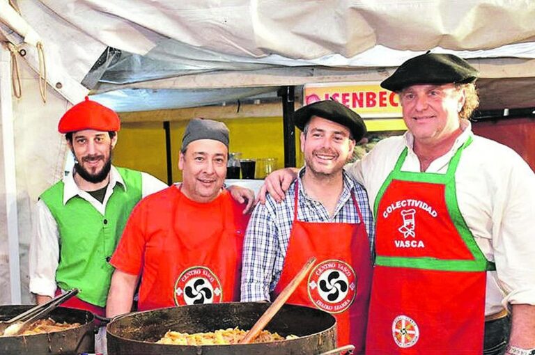 'La fiesta está marcada por aromas y sabores'