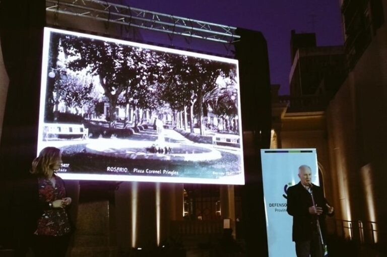 Presentación. La inauguración de esta plataforma virtual se dio formalmente el viernes 20 de septiembre en la biblioteca Argentina Juan Álvarez. Gentileza: prensa Defensoría del Pueblo de la Provincia de Santa Fe.