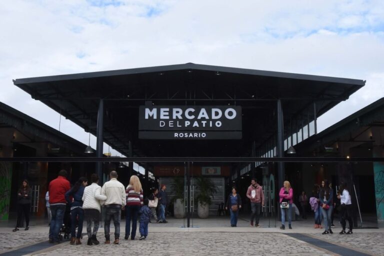 El espacio comercial y gastronómico se inauguró el 25 de septiembre de 2017