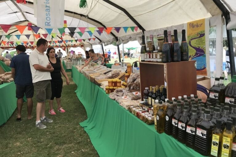 Más de 120 emprendedores sociales exhibirán para la venta las producciones que caracterizan a este espacio. Gentileza: prensa Municipalidad de Rosario.