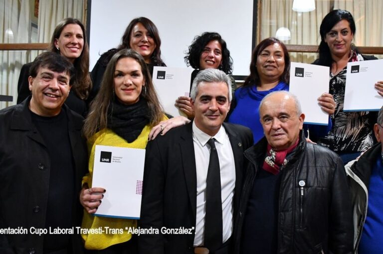 El rector Franco Bartolacci estuvo presente en el acto. Gentileza.