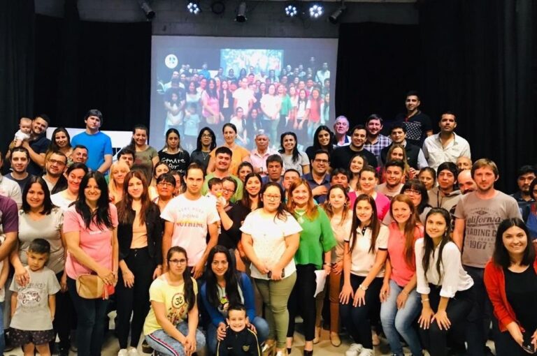 La iniciativa tiene como objetivo ofrecer una respuesta a las familias que finalmente podrán tomar posesión. Gentileza: prensa Municipalidad de Reconquista.