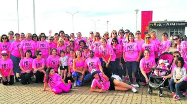 Instantáneas de la Campaña de prevención del Cáncer de Mama que organiza ALCEC en la ciudad.