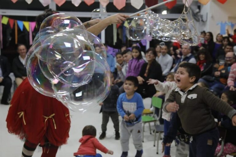 El ministro Julio Genesini afirmó que 'en Santa Fe creemos que el trabajo no es cosa de niños ni de niñas. Por eso llevamos adelante 35 centros de cuidado infantil a lo largo de toda la provincia
