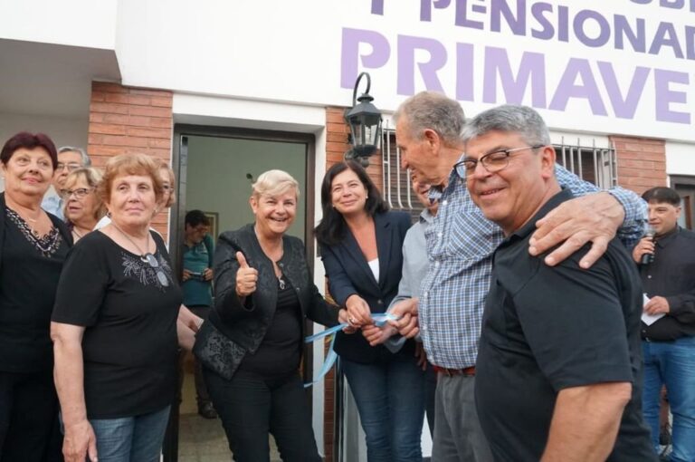 Clérici estuvo en la apertura de la sede nueva del Primavera. Gentileza: prensa Municipalidad de Cañada de Gómez.