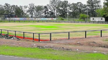 La cancha Municipal de Concepción del Uruguay luce su estado avanzado de obra. Se inauguraría en las próximas semanas. Sergio Serrano