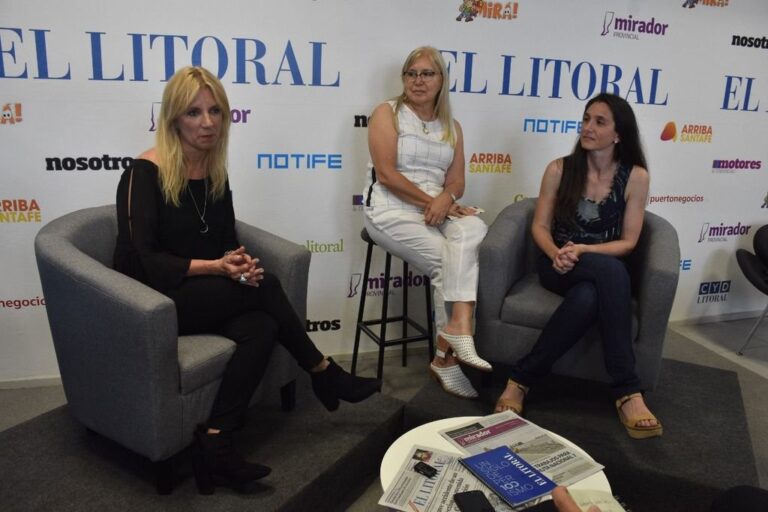 Visita. De izq. a der.