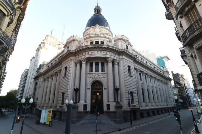 El inmueble de Córdoba y Corrientes es una referencia en la arquitectura de la ciudad. Gentileza: prensa BCR.