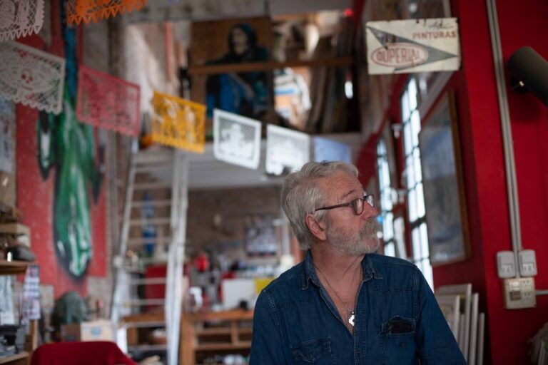 Marcelo Castaño narra historias con sus pinturas