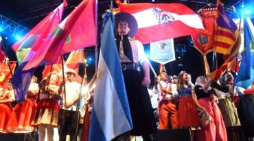 Organización. El Encuentro y Fiesta Nacional de Colectividades es organizado anualmente por el Ente Turístico Rosario y la Asociación de Colectividades Extranjeras de Rosario contando con el auspicio de la Municipalidad de Rosario y el Gobierno de la Provincia de Santa Fe. Gentileza: prensa Municipalidad de Rosario.