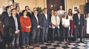 'Un equipo austero'. Una de las definiciones que utilizó Jatón al presentar a las 14 personas que lo acompañarán en el desafío de comandar la ciudad por los próximos cuatro años. Flavio Raina.