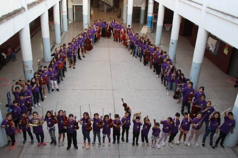 2004. El año que le dio origen a la orquesta de barrio Triángulo de Rosario. Celebran sus 15 años este sábado. Gentileza.