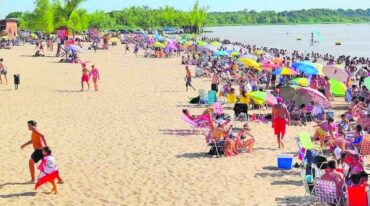 Las playas de Piedras Blancas son una de las principales alternativas turísticas en la costa del Paraná.