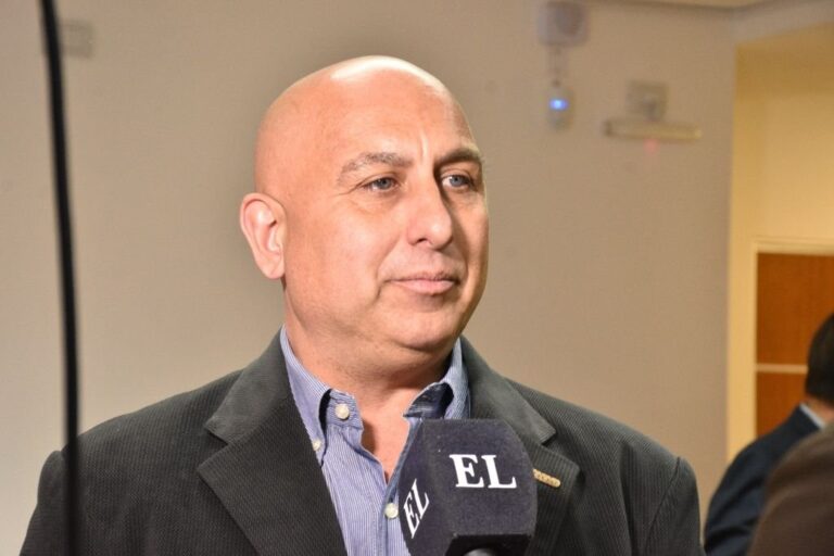 Asfixia fiscal. 'Tenemos un ahogo que no podemos soportar más. Es una presión fiscal en todos los ámbitos que prácticamente hace que hoy sea inviable tener abierto un comercio'