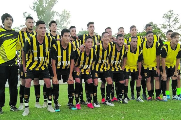 El plantel de Wanderer´s que le dio la gloria al club y volvió a Primera División A de la Liga Concordiense.