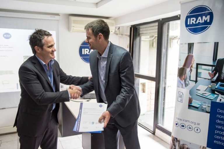 Eficiencia. 'Somos una empresa que todos los días está en una mejora continua con el objetivo de prestar un mejor y más eficiente servicio al público usuario que siempre nos ha elegido'