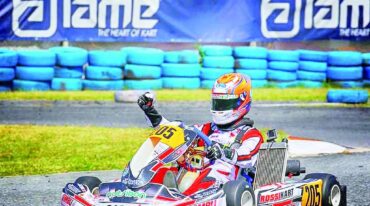 Puño apretado y alegría para Manu Borgert tras su primer triunfo en el Argentino. Gentileza de Alberto Díaz FotoKart