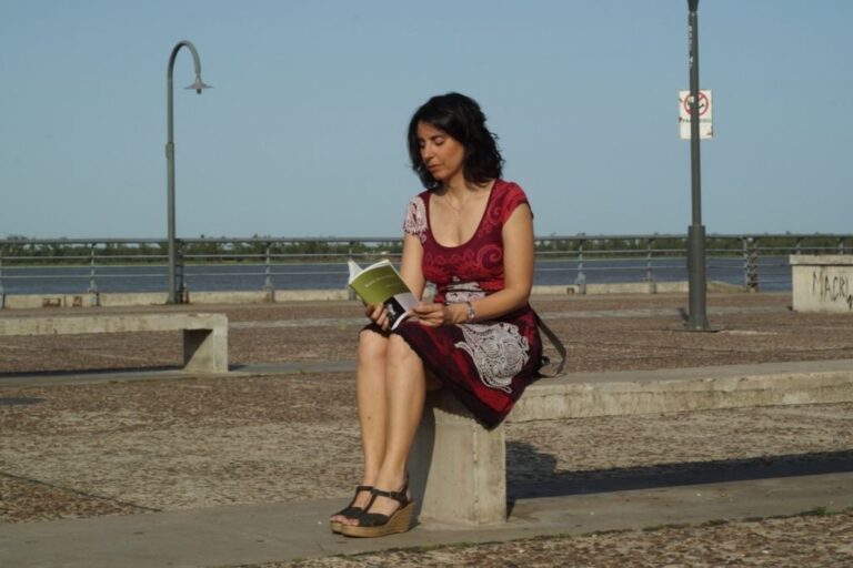 Alicia Salinas es comunicadora social y docente de redacción periodística y dramaturgia. Gentileza.