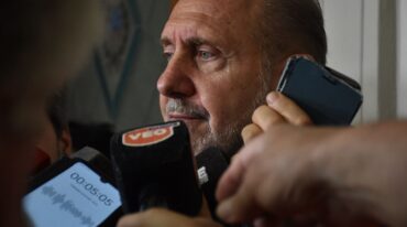Omar Perotti prometió a industriales adherir a la ley nacional de ART
