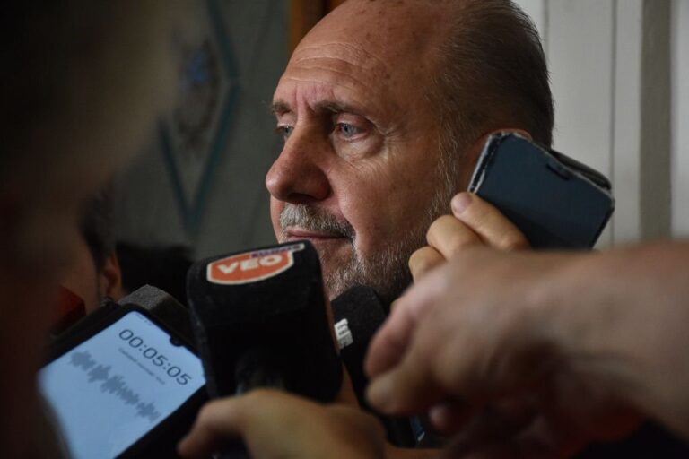 Omar Perotti prometió a industriales adherir a la ley nacional de ART