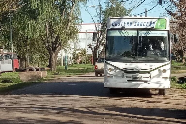 Satisfacción. El Costero Sauceño vino a traer una solución a los vecinos del norte del pueblo