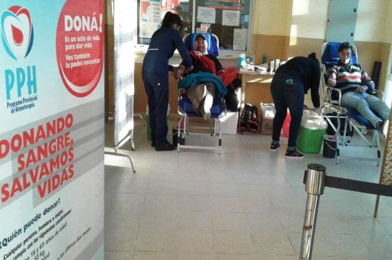 Actualmente se realiza una vez al año una campaña de donación de sangre en los pasillos del Hospital Santa Rosa.