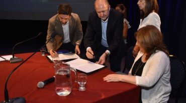 El ministro de Educación de la Nación firmó el acuerdo con el gobernador de la Provincia. Guillermo Di Salvatore.