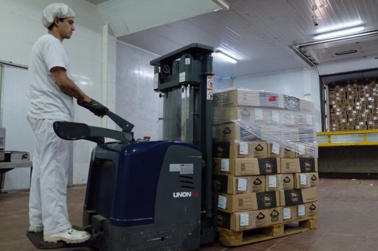 Se realizó el primer embarque de carne porcina al gigante asiático. Gentileza: prensa Gobierno de Santa Fe.