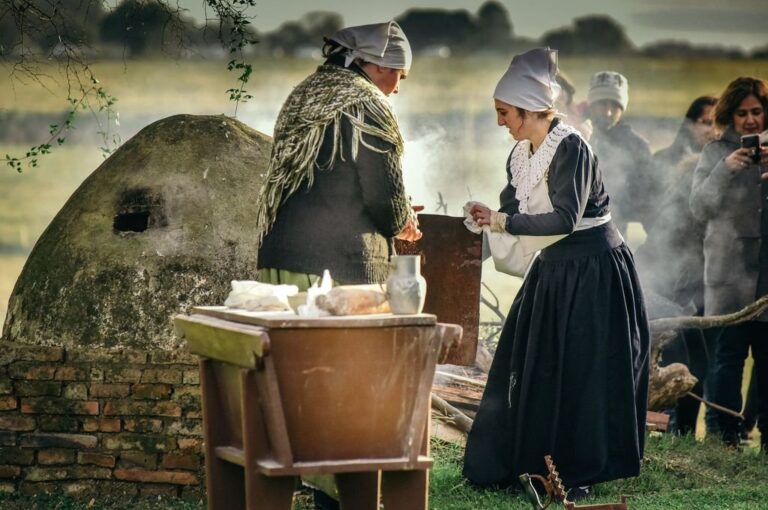 Las memorias de antaño cobran vida en las visitas guiadas teatralizadas del Molino Forclaz. A través de la recreación de diferentes escenas de la cotidianeidad se descubre una idiosincrasia típica de las labores y las relaciones en la época de la Colonia. Gentileza Molino Forclaz