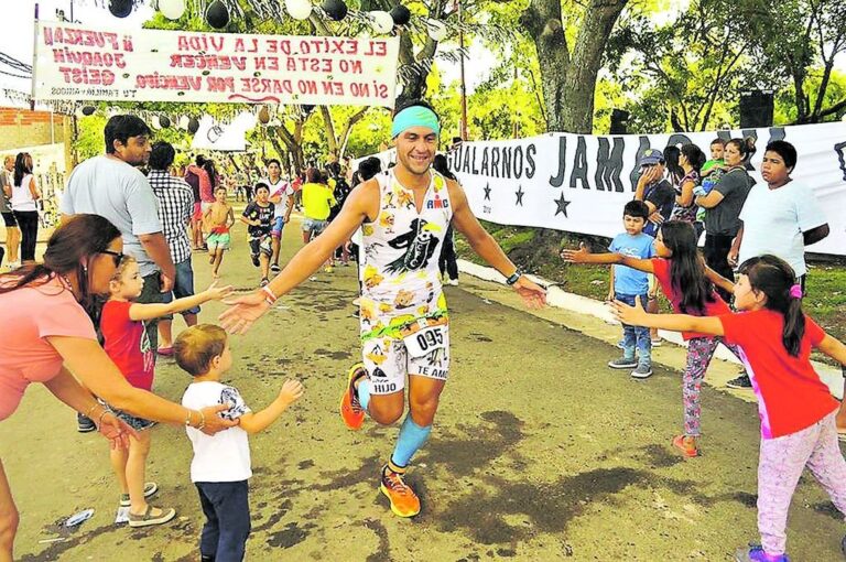 La Tierra de Triatlón aguarda otra gran fiesta junto a los triatletas del continente. Crédito: Prensa Triatlón Internacional de La Paz. Prensa Triatlón Internacional de La Paz.
