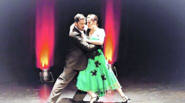 Félix Bon y Ángela Sarmiento disfrutan del tango y lo adoptaron como su estilo de vida. Gentileza Julio Franco