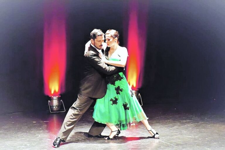 Félix Bon y Ángela Sarmiento disfrutan del tango y lo adoptaron como su estilo de vida. Gentileza Julio Franco