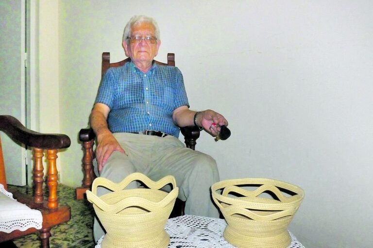 "Solo las personas que trabajamos en crear artesanías sabemos lo bueno que es para el alma"