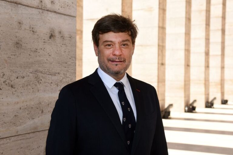 Volviendo a respirar aire rosarino. Biassi estuvo quince años en España y el intendente Javkin confía en su capacidad y experiencia para coordinar todo su equipo de trabajo. Gentileza.