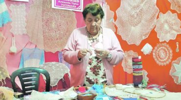 Rosa Pedraza difunde en todo el país la artesanía típica de la Randa tucumana