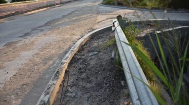 Sin terminar. La obra del enlace vial de La Costa se quedó sin trabajadores. Fueron todos despedidos.  Manuel Fabatía.