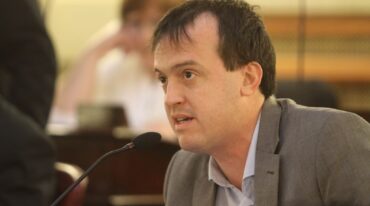 "Estamos totalmente fuera de tiempo y espacio discutiendo alianzas electorales. La gente votó el año pasado; hace sesenta días asumieron los nuevas autoridades ejecutivas... Lo que tenemos que hacer desde el Socialismo es aportar propuestas y soluciones innovadoras a la sociedad". Archivo.